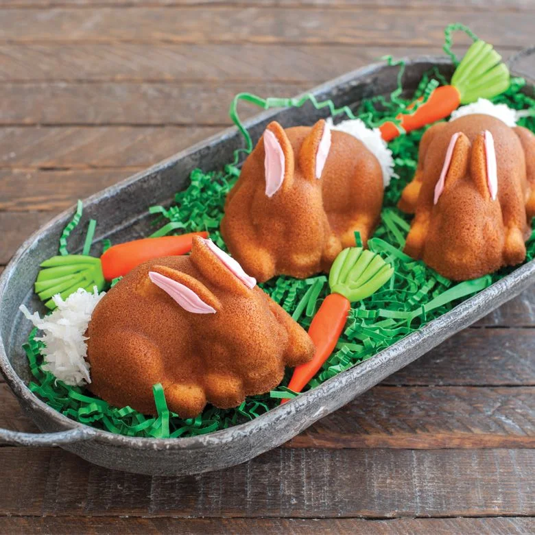 Roztomilí velikonocni_zajicci_Nordic_Ware_baby_bunny